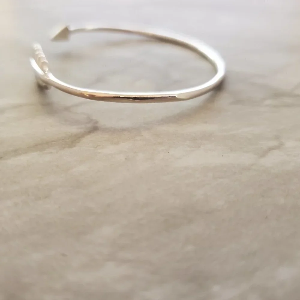 🏹 Stella and Dot Dainty Minimalist Gilded Arrow Cuff Bangle Bracelet 🏹 - Picture 2 of 6